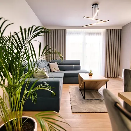 Golden 42 아파트 자토르